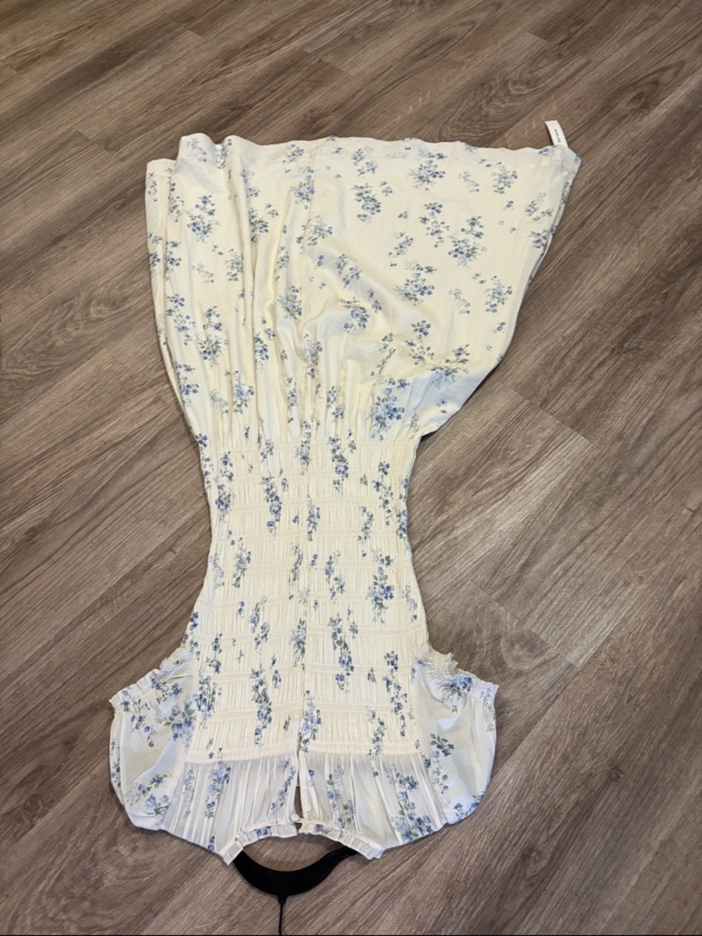 NWT Reformation KIRIA RUCHED FLORAL MIDI DRESS Size 6 - Picture 12 of 12